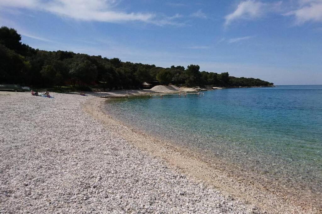 Apartment Vesna For 2, Free Parking And Wi-Fi Pola Esterno foto